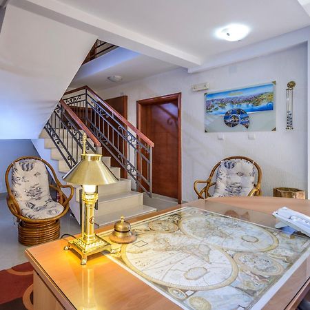 Captain Apartments Budua Esterno foto